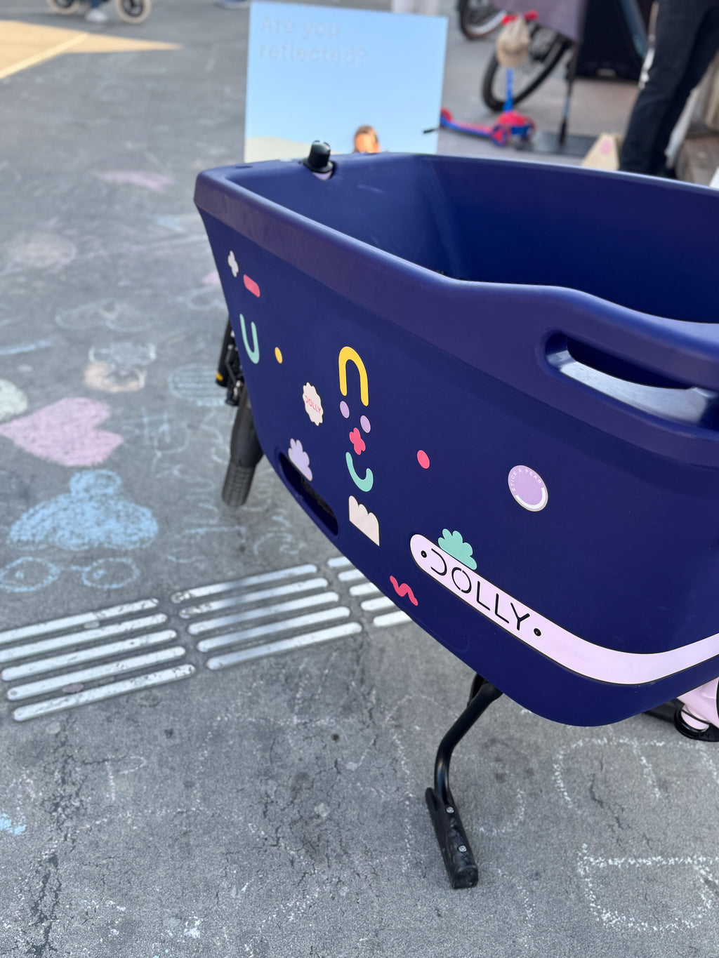 Reflektierende Lastenrad-Sticker Dolly Joy Edition auf Lastenfahrrad Sichtbarkeit im Straßenverkehr